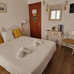 Mireia Hotel