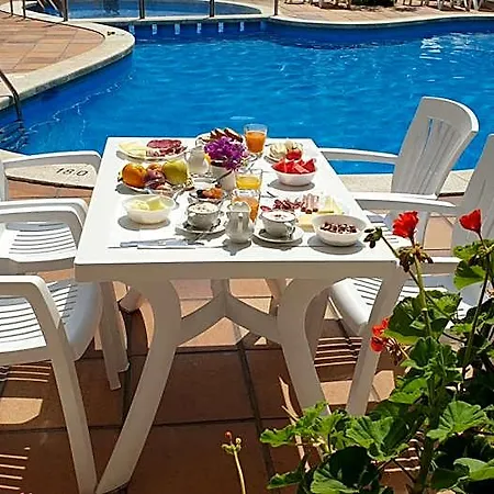 Hotel Mireia *