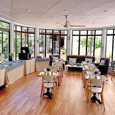 Mireia Hotel