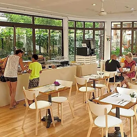 Hotel Mireia *