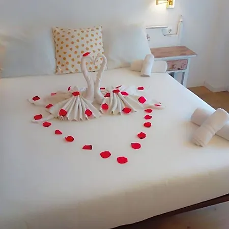 Mireia Hotel